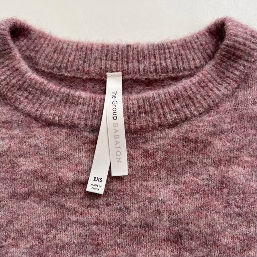 Aritzia the Group by Babaton Mauve Crew Neck Sweater